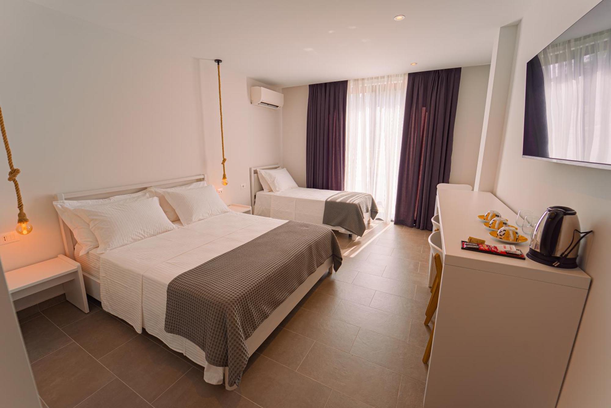 Hotel Vila 19 Dhermi Exterior photo