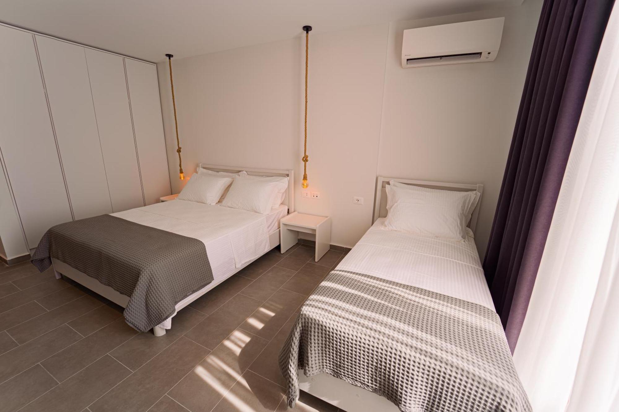 Hotel Vila 19 Dhermi Exterior photo